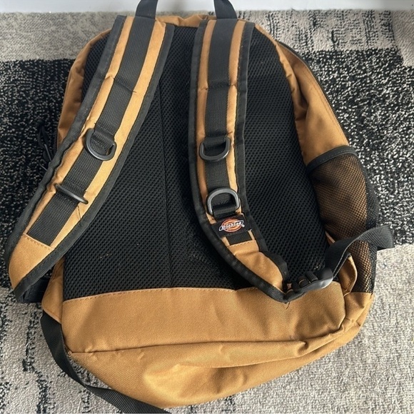 Dickies Backpack. - Picture 4 of 5